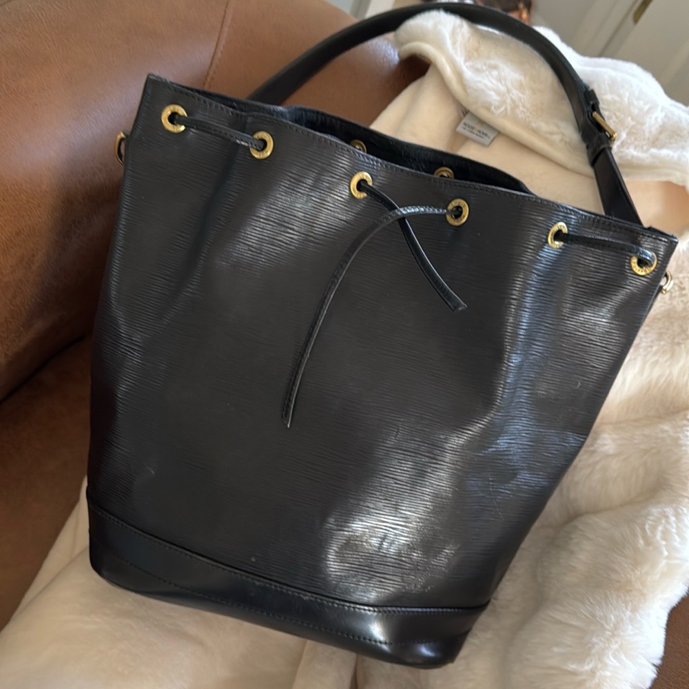 Louis Vuitton Epi leather Noe